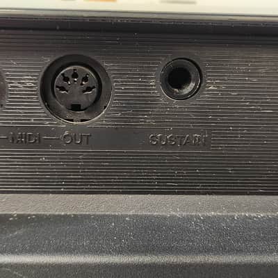 Yamaha PSR-175 Early 2000s image 9