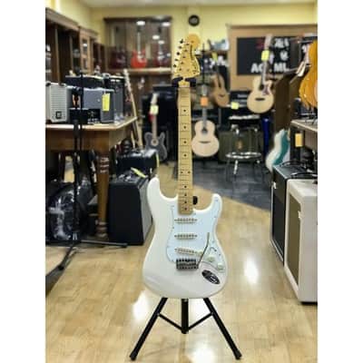 Fender JV Modified '60s Stratocaster - Olympic White image 2