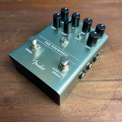 Fender The Pinwheel Rotary Speaker Emulator 2019 - Present - Green image 5