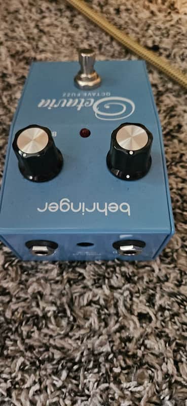 Behringer Octavia