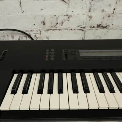 Korg M1 61-Key Music Workstation Synthesizer image 4