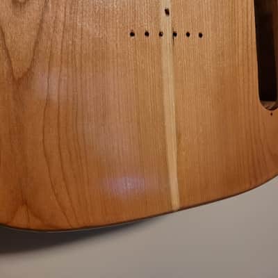 Immagine Unbranded Tele style, chambered solid Ash with a Cherry top,  Clear coat - 2