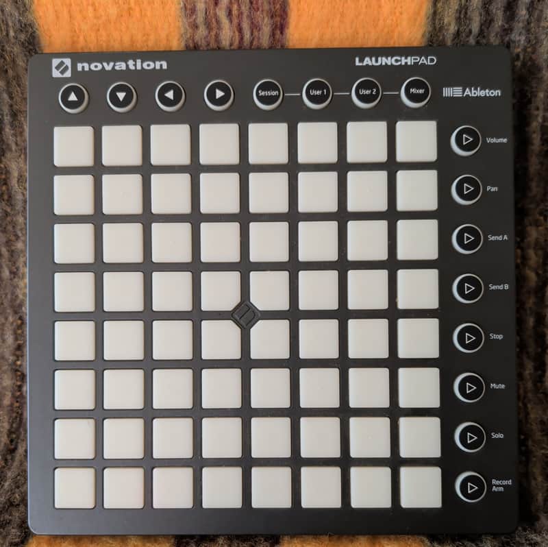 Novation Launchpad MKII Pad Controller 2015 - 2019 - Black image 1
