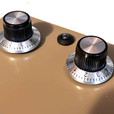 Mud Kicker Distortion - Beige - JD Pedals image 6