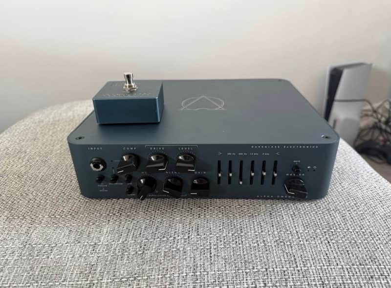 Darkglass Electronics Alpha Omega 900 900-Watt Bass Amp Head