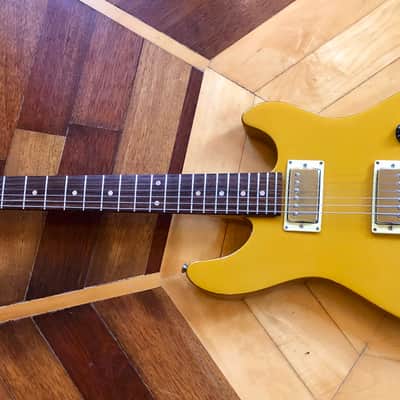 NEW Fernandes Dragonfly Electric Guitar Gold Sparkle Finish Double cutaway NOS image 2