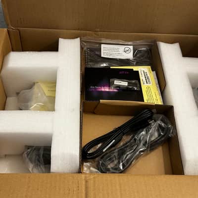 Avid Eleven Rack Guitar Multi-Effects Processor and Pro Tools Interface with pro tools 10 ilok2 and dvds image 4
