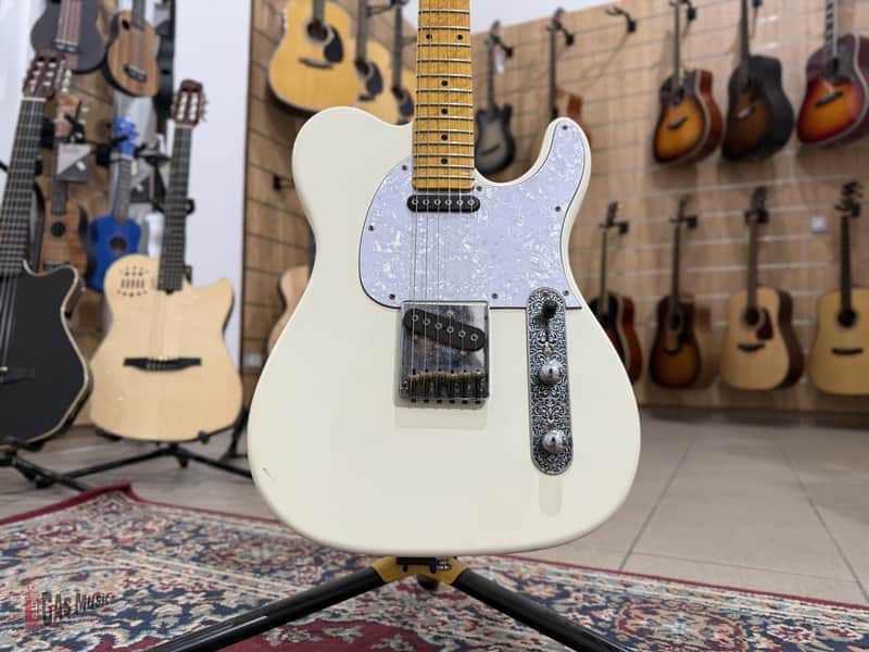 G&L Tribute Series ASAT Classic Vintage White image 1