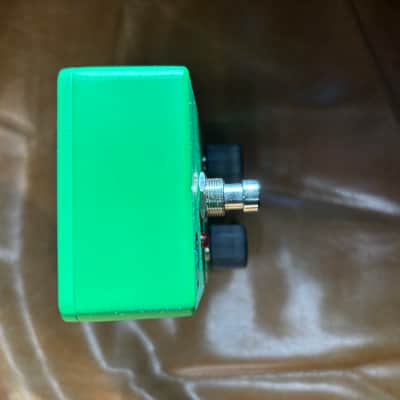 Electro-Harmonix Lizard King Bass Octave Fuzz 2024 - Present - Green image 6
