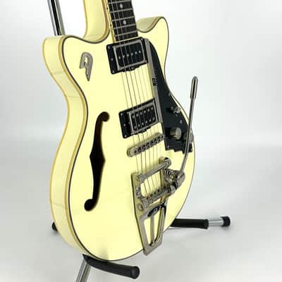 2018 Duesenberg Starplayer Fullerton TV - Vintage White image 11