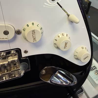 Fender Eric Clapton Signature Blackie Stratocaster with Noiseless Pickups and Tweed Case - Pre Owned image 8
