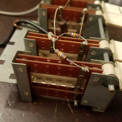 Hammond L-100 Series organ vibrato reverb, brilliance silent switches 1964-1965 image 7