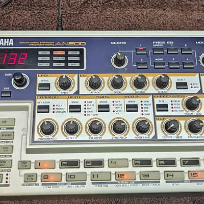 Yamaha AN200 Desktop Synthesizer with plg150-an board but half working