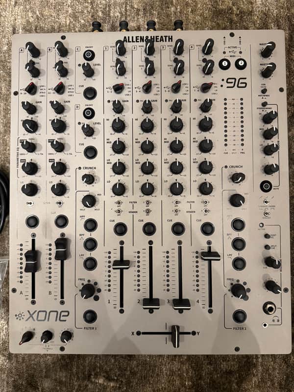 Allen & Heath XONE:96 Professional 6+2-Channel DJ Mixer 2018 - Present - Silver