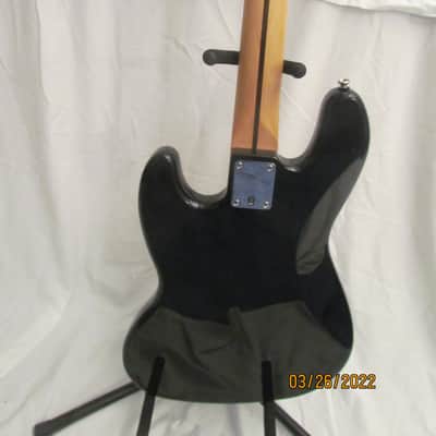 Fender Starcaster J Bass Made in Indonesia 2009 w/ Minty Fender Fitted Case image 6