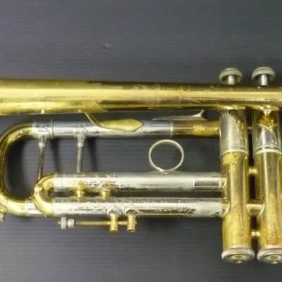 Trompeta Bach Stradivarius 37 Corporation en buen estado image 2