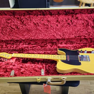 Fender American Vintage II 1951 Telecaster Butterscotch Blonde & Hard Case B Stock image 7