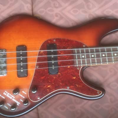 Ibanez T R 500 Expressionist Bass 1996    - Tobacco Burst image 2