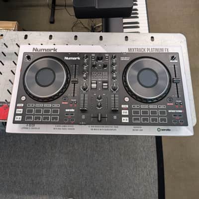 Numark Mixtrack Platinum FX imagen 1