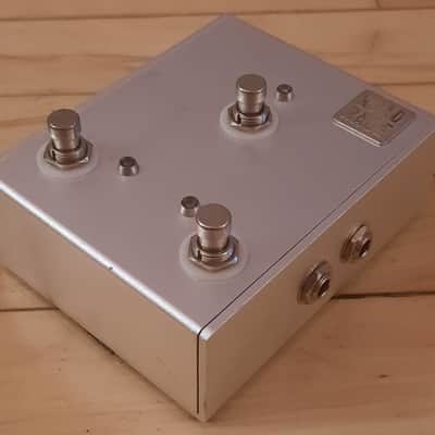 Road Rage Pro Gear 2 Way Stereo Switch Effects Loop Stomp Box image 9