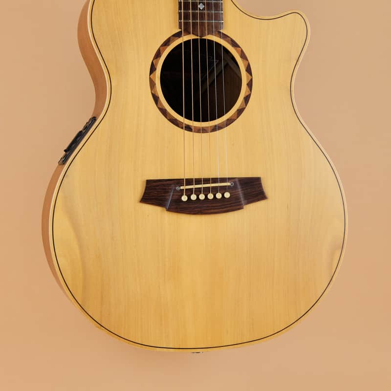 2012 Cole Clark 2012 Cole Clark AN2AC Angel Spruce Natural Satin