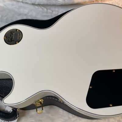 NEW! Gibson Les Paul Custom - Alpine White - Ebony Board - Authorized Dealer - Only 9.4lbs - G06414 image 10