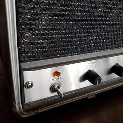 Ampex Hi-Z AA620 NEEDS CORD Suitcase Amp rugged USA made solid state 1960s - Grey image 4