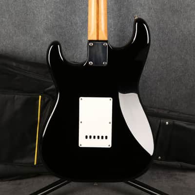 Fender Mexican Standard Stratocaster - Black - 2nd Hand (165666) image 6