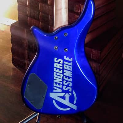 Bass Captain America ??? Red/White/Blue Fretless, with case. MARVEL, New information Feb. 9 image 3