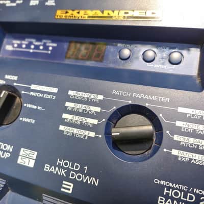 Roland GR-09 guitar synth + GK-3 divided pickup image 7