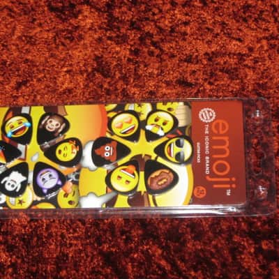 new in package (old stock) Perri's Leather Ltd. / Perri's LP12-EMO5 emoji Guitar Picks - Med Gauge - Celluloid Plastic, 351 shape - but slightly curved (LP12EMO5) image 14
