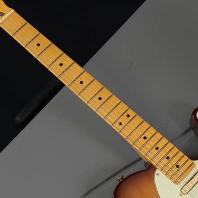 Fender USA 75th Anniversary Commemorative Telecaster with Maple Fingerboard, 2-Color Bourbon Burst Fender [US20098803] (06/17) image 5