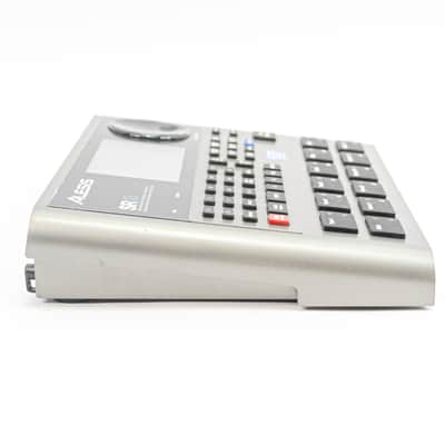 Alesis SR-18 Portable Drum Machine with Power Supply image 5