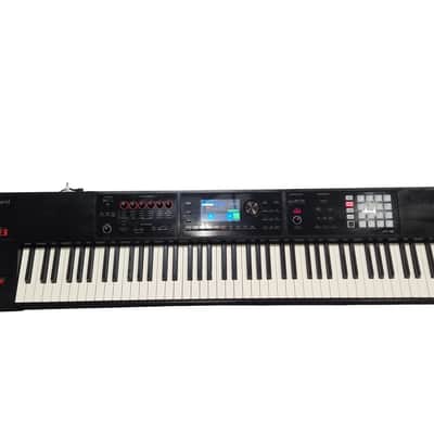 Roland FA-08 - Workstation Keyboard - Black - Excellent w/ Manuals, Power Supply & Soft Case