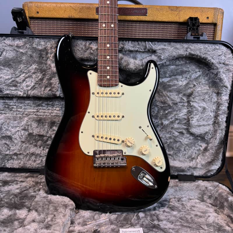 Fender American Professional Stratocaster 2018 - Sunburst