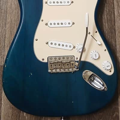 Fender Highway One Stratocaster with Rosewood Fretboard 2002 - 2003 - Teal Green Transparent image 2
