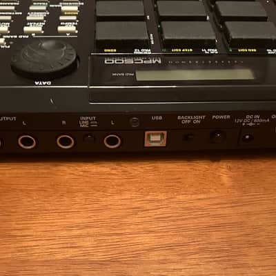 Akai MPC500 Music Production Center + Orig. Box **FOR REPAIR/PARTS-READ** image 5