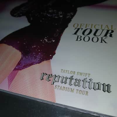 Taylor Swift Reputation Official Tour Book! Excellent! 2018 - Multicolor High Quality image 15