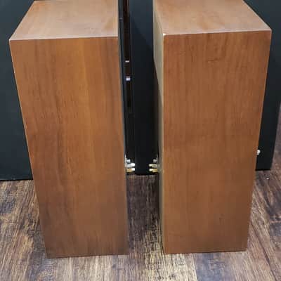 KLH Model 32 1966-1972 Walnut image 5