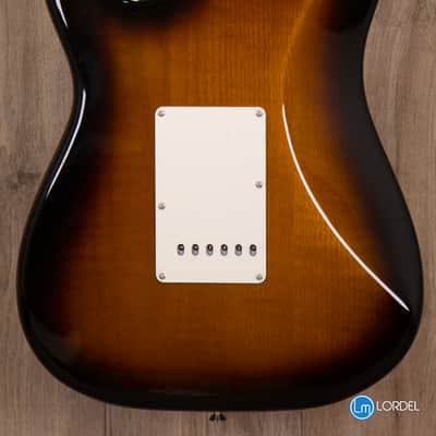 Fender Eric Johnson 1954 Virginia 2 tons sunburst image 5