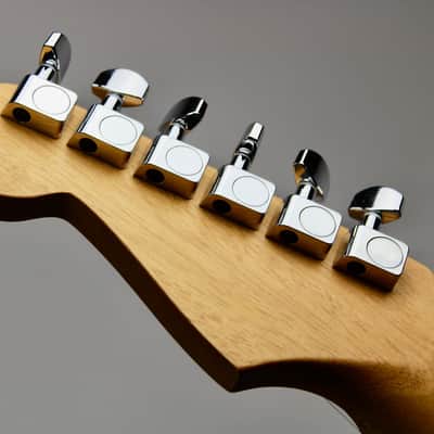 Fender American Acoustasonic Strat Ebony Fingerboard 3-Color Sunburst w/Gig Bag 2020 (0972023200) image 11