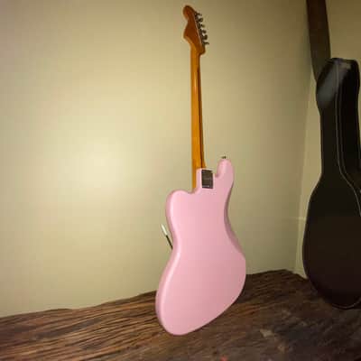Squier Classic Vibe Bass VI 2021 Shell pink | Reverb