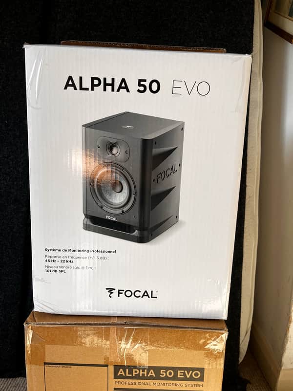 Focal Alpha 50 Evo Powered Studio Monitor (Pair) 2021 - Present - Black image 1