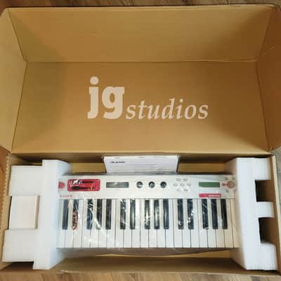 Alesis Micron 2000s - Silver image 8