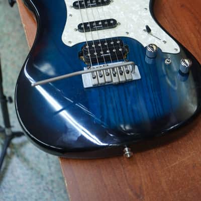 Vintage Levinson Blade RH4 Electric Guitar Blue / Black image 12
