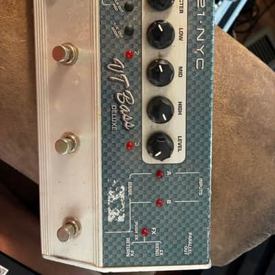 Tech 21 VT Bass Deluxe 2010s - Brushed Aluminum image 3