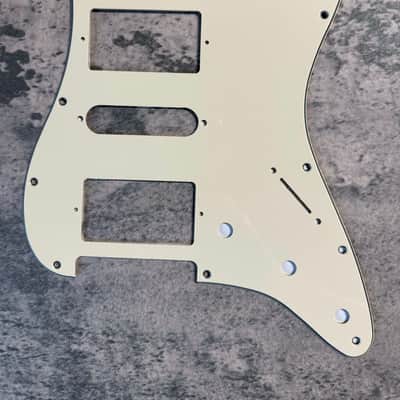 BMC Standard Stratocaster® Strat® Pickguard 3 Ply 11 Hole HSH Humbucker Single Humbucker Cream  [L29] image 1