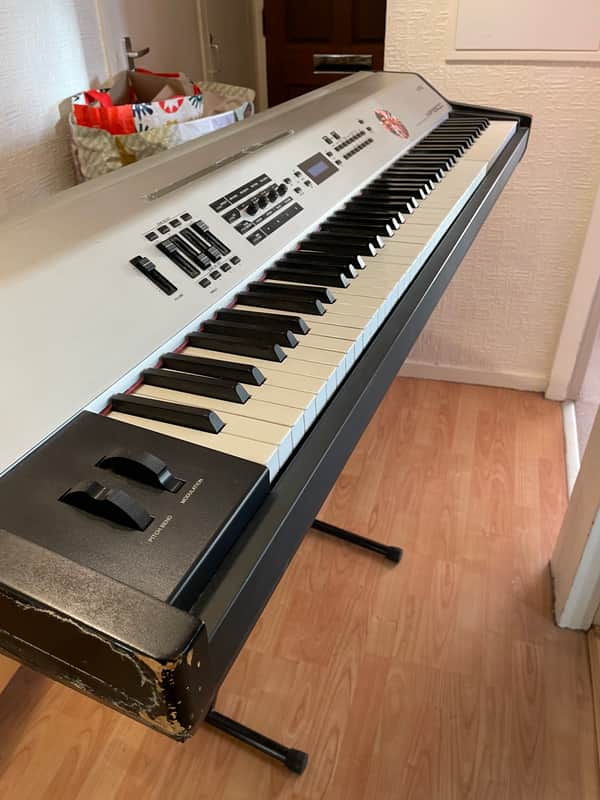 Kawai MP9500 2002 - Grey image 1