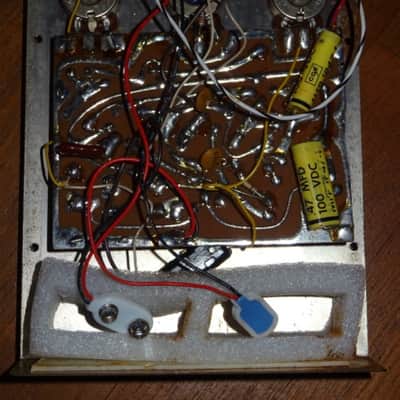 Electro-Harmonix Black Finger 1977 - Large Metal Box image 3