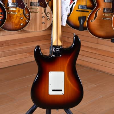 Fender Stratocaster American Professional II V 3 Tone Sunburst image 15